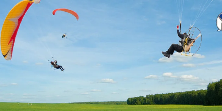 Tandemový let na motorovém padáku