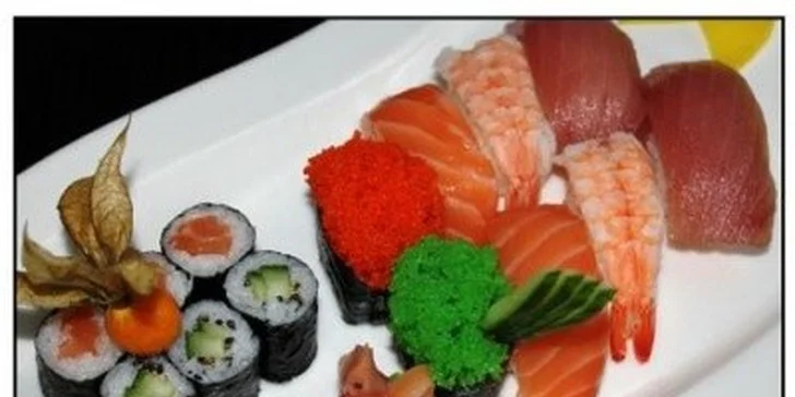 289 Kč za bohaté sushi menu v luxusní restauraci Maui Lounge. Nigiri s tuňákem, lososem, krevetou a kaviárem, maki s lososem a okurkou a sleva 51 %.