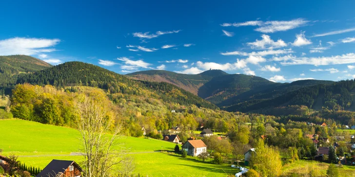 Luxusní odpočinek v moderní wellness chatě v Beskydech pro 6 osob