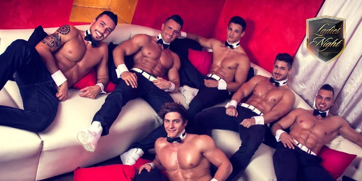 Něco pro velké holky: pánská striptýzová skupina Dream Men Show v plné síle