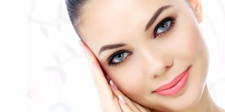Krásná za všech okolností: Permanentní make-up rtů, očních linek nebo obočí