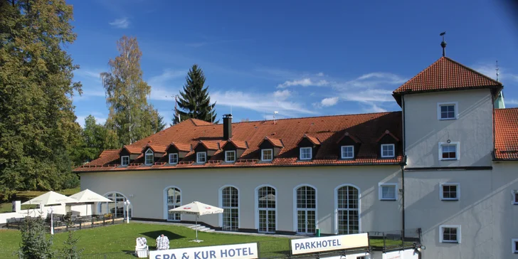 Relaxační pobyt s polopenzí, bazénem a 13 procedurami v bylinných lázních