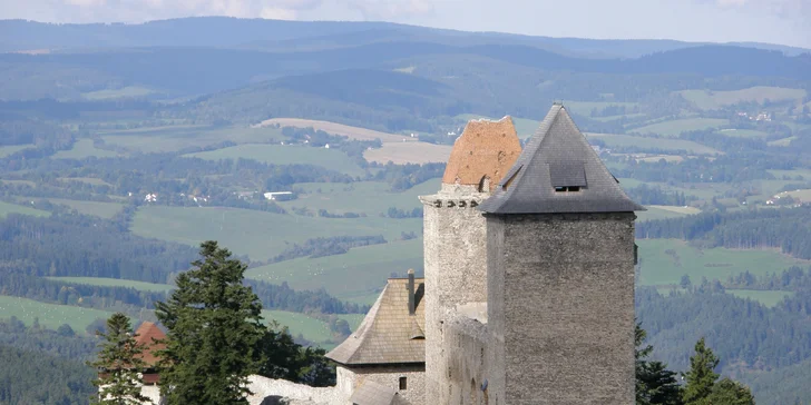 Relaxační pobyt s polopenzí, bazénem a 13 procedurami v bylinných lázních
