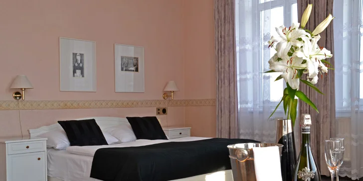 Silvestrovský pobyt v elegantním hotelu v Orlických horách s večírkem a rautem