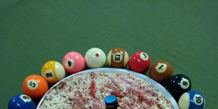 Dvouhodinová zábava na kulečníku a k tomu 2 pizzy Gladiator