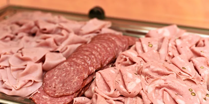 Sněz, co můžeš: bufetová snídaně, jídlo až pro 2 děti do 4 let zdarma