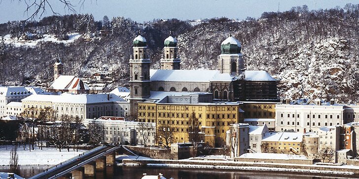 Za vánoční atmosférou do bavorského Pasova: návštěva trhů i plavba lodí