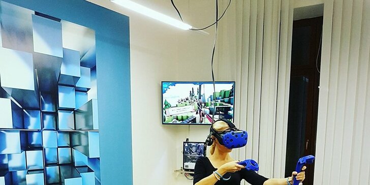 Výlet do jiného světa: hodina ve virtuální realitě až pro 12 lidí i závodní simulátor