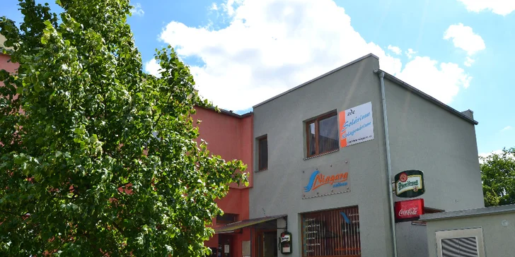 Vířivka, sauna a pára na 60 minut až pro 4 osoby v naprostém soukromí