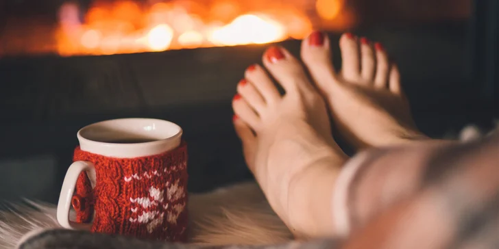 Voňavá péče o nohy: pedikúra s aroma oleji a masáží nohou