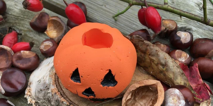 Vlastnoruční výroba halloweenského svícnu a horká aztécká čokoláda