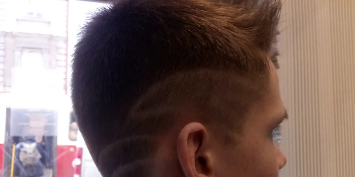 Profesionální pánský střih včetně masáže hlavy