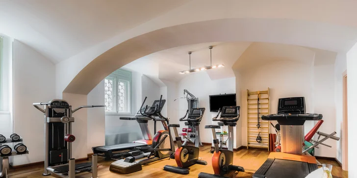 Využít můžete i zdejší fitness. 