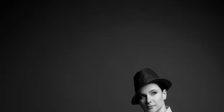 Ženské akty, glamour nebo erotické focení s profi fotografkou i líčení