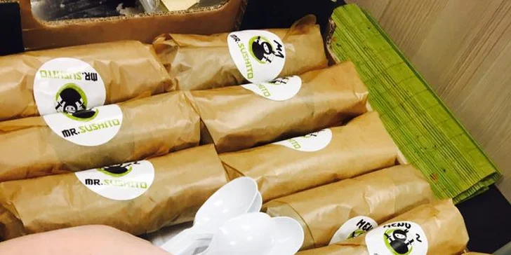 Když Japonsko miluje Mexiko: sushi burrito menu s kuřecím, rybou nebo krevetami