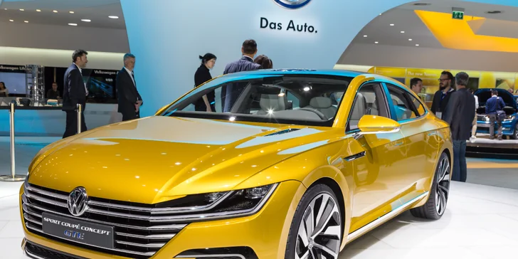 Hit motoristů a příznivců krásných aut: Autosalon v Ženevě včetně vstupenky