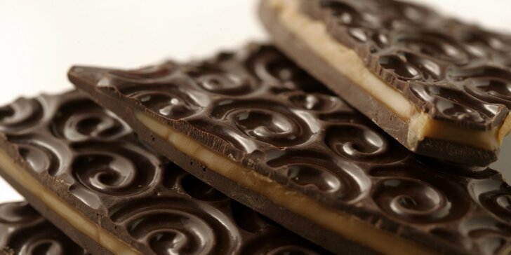 Vítejte ve světě čokoládové rozkoše: Kvalitní ručně vyráběná čokoláda dle výběru