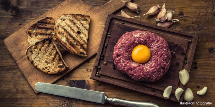 3 druhy tataráků v italské restauraci: hovězí, italský telecí i z lososa