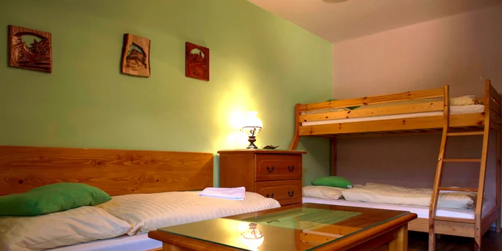 Apartmánový komplex je situovaný v tichom horskom prostredí na rozhraní 3 národných parkov – Nízke Tatry, Muránska planina a Slovenský raj.