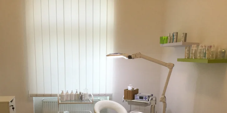 Ošetření aknózní a problematické pleti i hydratační péče a liftingová masáž