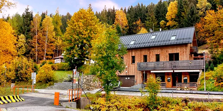 Relax v Harrachově: pobyt v apartmánu s polopenzí pro rodiny i partu přátel