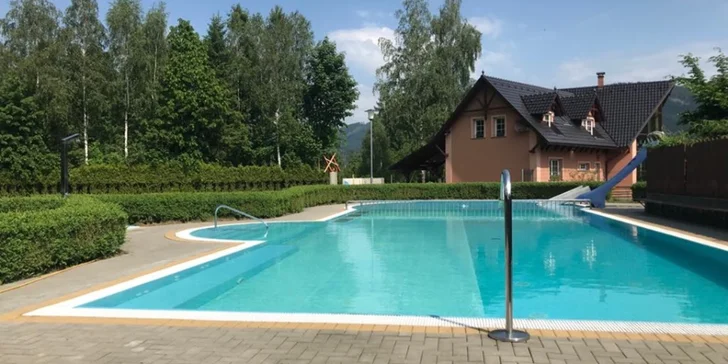 V létě vás osvěží návštěva venkovního koupaliště.