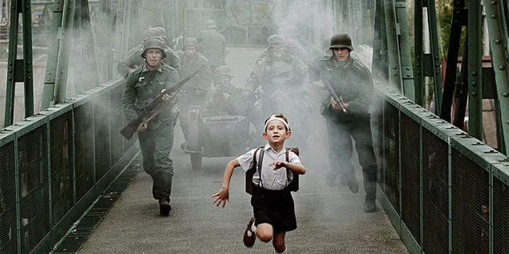 Za Svěráky do Lucerny: 2 vstupenky na film Po strništi bos