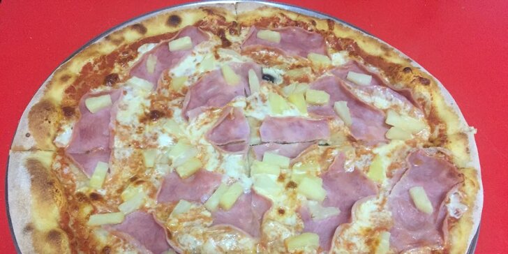 Nedejte hladu šanci: 1 nebo 2 pizzy s sebou z bistra na Andělu