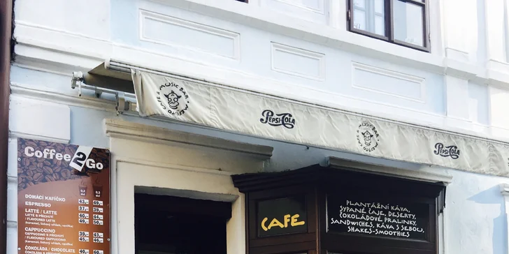 Káva a dezert pro dvě osoby v Mefisto Café
