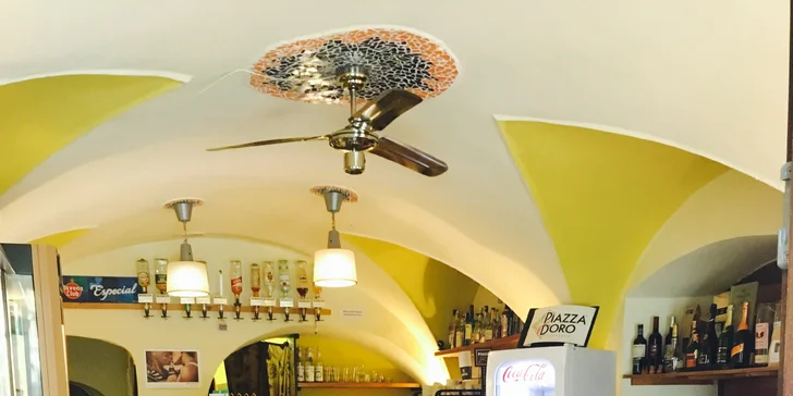 Káva a dezert pro dvě osoby v Mefisto Café