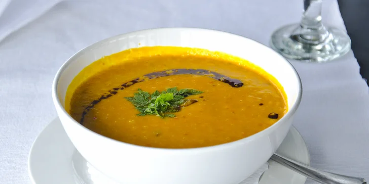Lodní restaurace Port62: degustační menu s výběrem chodů pro 1 či 2 osoby