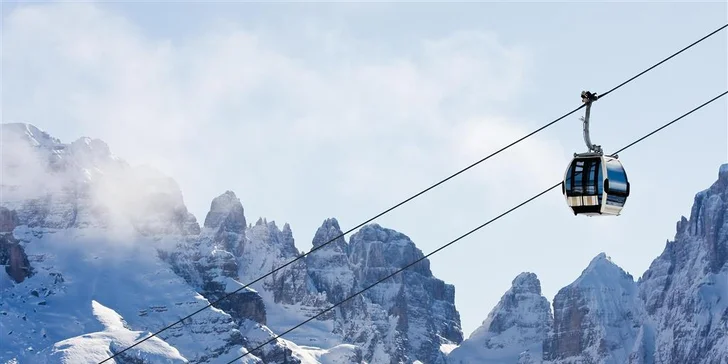 Italské Alpy od prosince do března: doprava, 2 noci v hotelu, polopenze a skipas