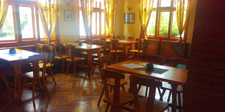 Nejvyšší hora Českého ráje: Kozákov s polopenzí, lyžováním a výhledy jak sen