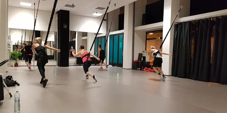 Díky lanům na bungee fitness tolik nezatěžujete kolenní klouby. 