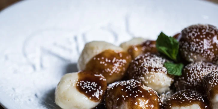 4chodové menu se 4 variantami hlavních jídel ve vyhlášené restauraci Savoy
