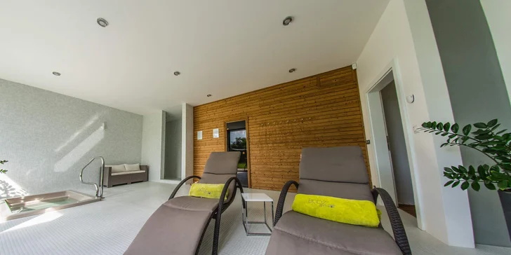 Božský klid: 90 min. v privátním spa s vířivkou, finskou saunou a sektem