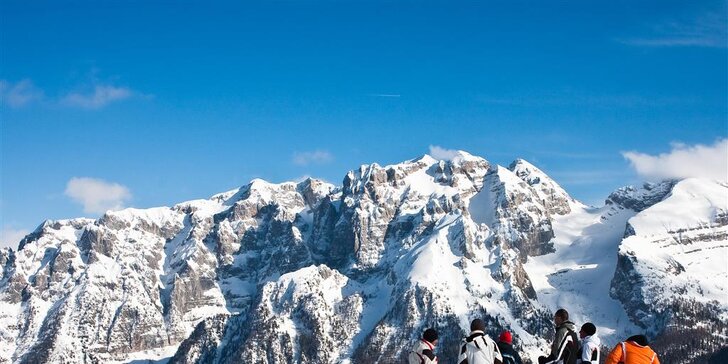 Italské Alpy od prosince do března: doprava, 2 noci v hotelu, polopenze a skipas