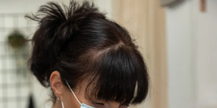  Výsledkem je hladší, pružnější a zářivější pleť, zmírnění otoků i kruhů pod očima a především příjemný pocit lehkosti.