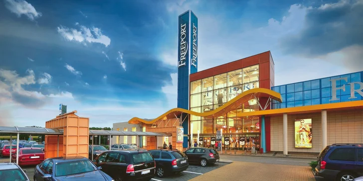 Nákupy ve Freeport Hatě i zábavní park Merlinův dětský svět s více než 200 atrakcemi: 1denní výlet
