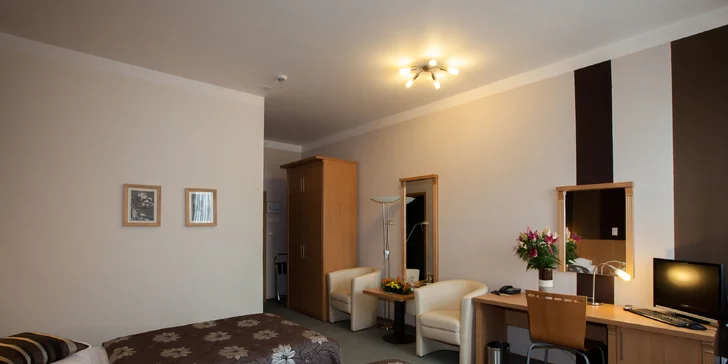 Luxusní relax v Mikulově: polopenze a střešní wellness v Hotelu roku