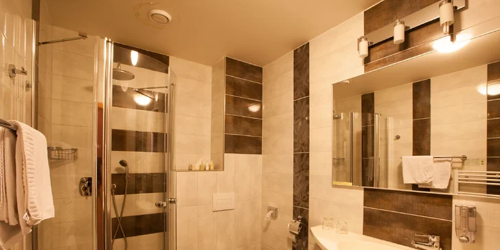 Luxusní relax v Mikulově: polopenze a střešní wellness v Hotelu roku