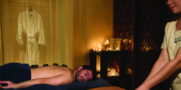 Emiráty: Ras al Khaimah s polopenzí, letenka a 4 noci v 5* hotelu u pláže