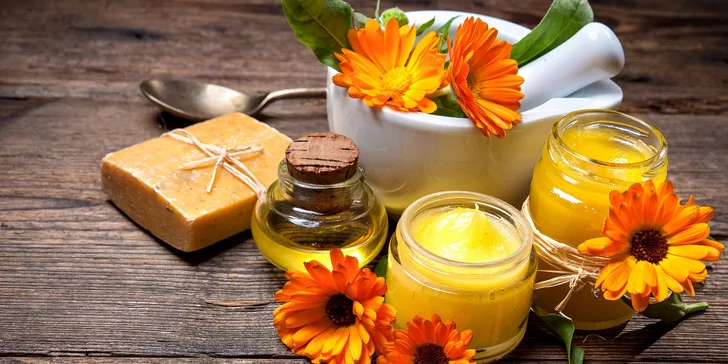Kurz výroby přírodní kosmetiky: namíchejte si svůj krém, peeling či šampon