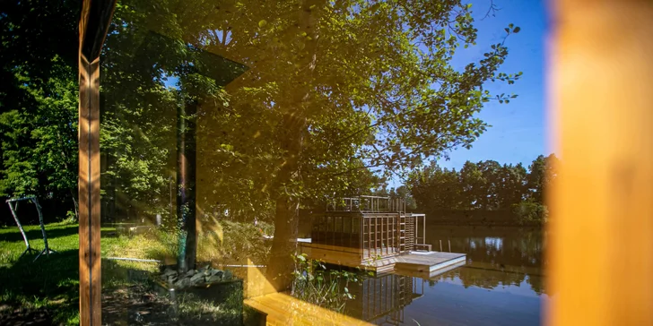 Sauna nabízí neopakovatelný zážitek ze saunování přímo u řeky Orlice.