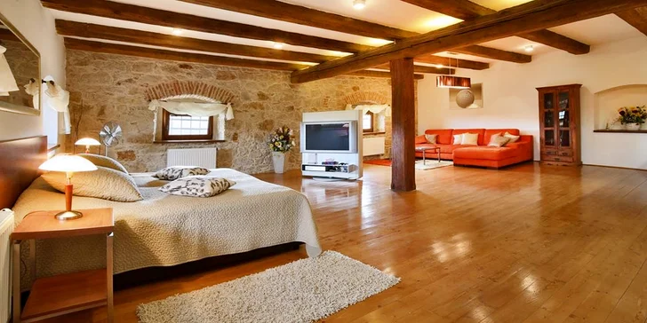 Romantika v luxusním apartmánu nebo sýpce se snídaní či polopenzí