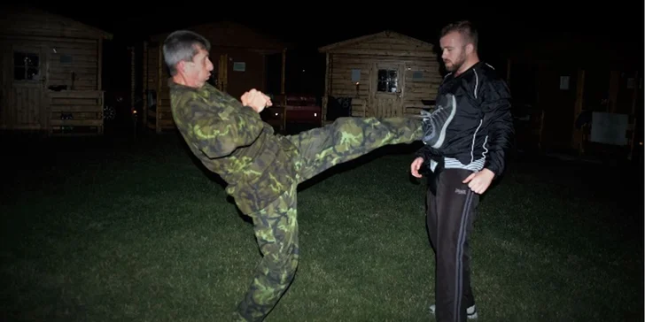 Krav maga 1 nebo 8 lekcí kurzu sebeobrany