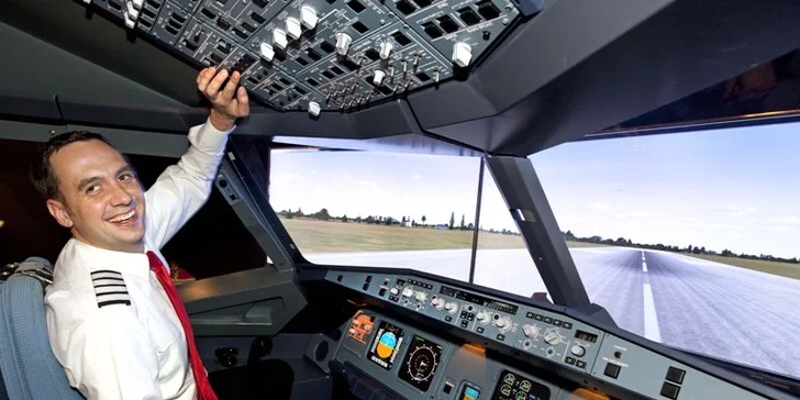 Jen tento týden: až 90 minut na simulátoru dopravního letadla A320