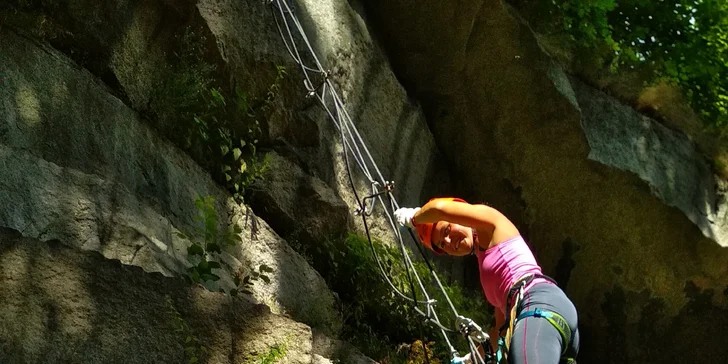Kurz ferraty i slaňování a oběd nebo nocleh s večeří a snídaní pro 2 osoby
