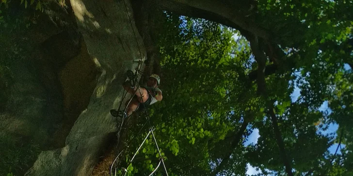 Kurz ferraty i slaňování a oběd nebo nocleh s večeří a snídaní pro 2 osoby