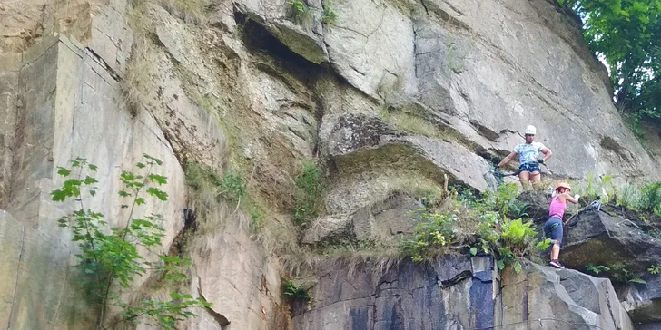 Kurz ferraty i slaňování a oběd nebo nocleh s večeří a snídaní pro 2 osoby